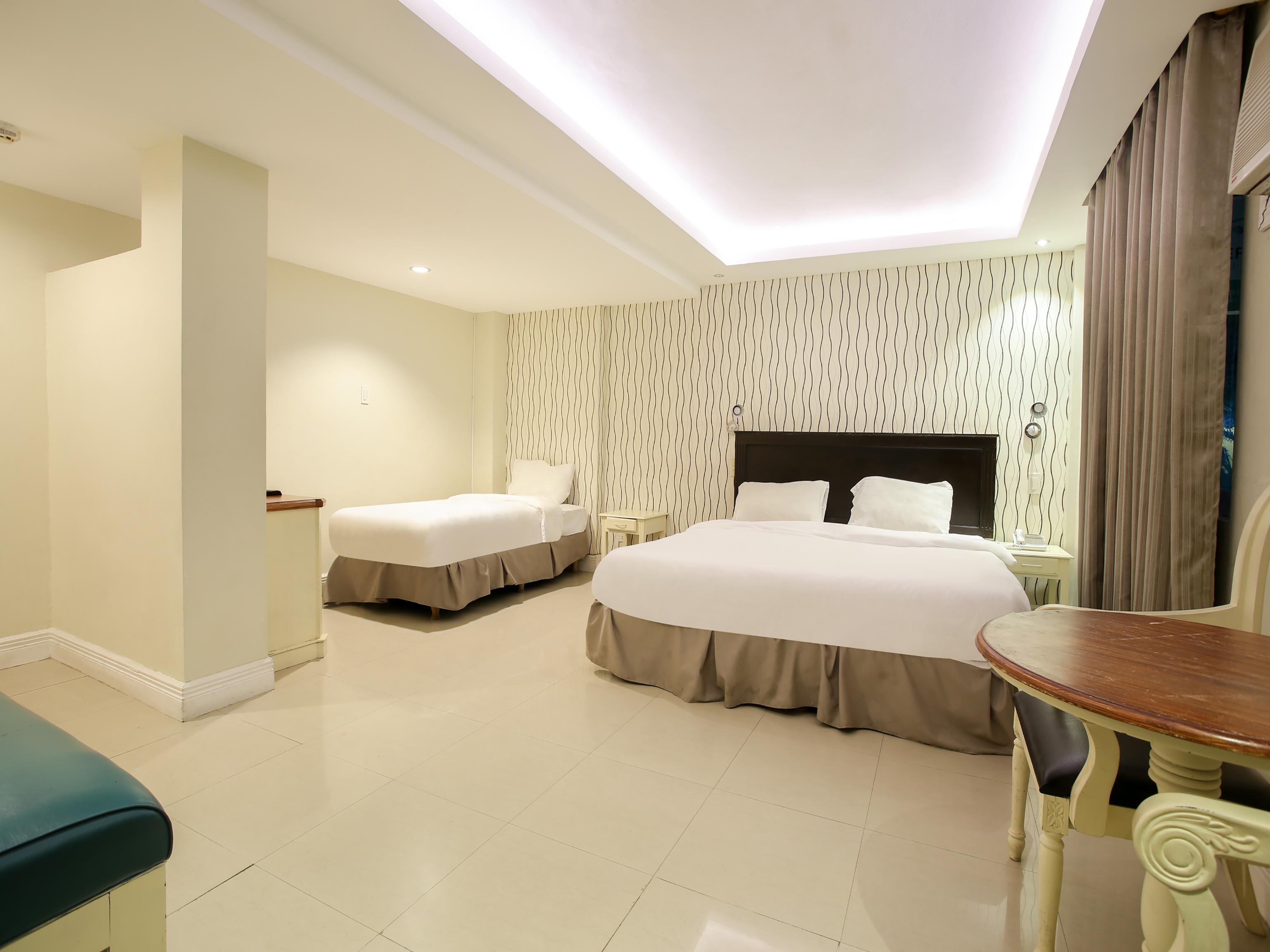 Hotel Euroasia By Bluebookers Angeles Exterior foto