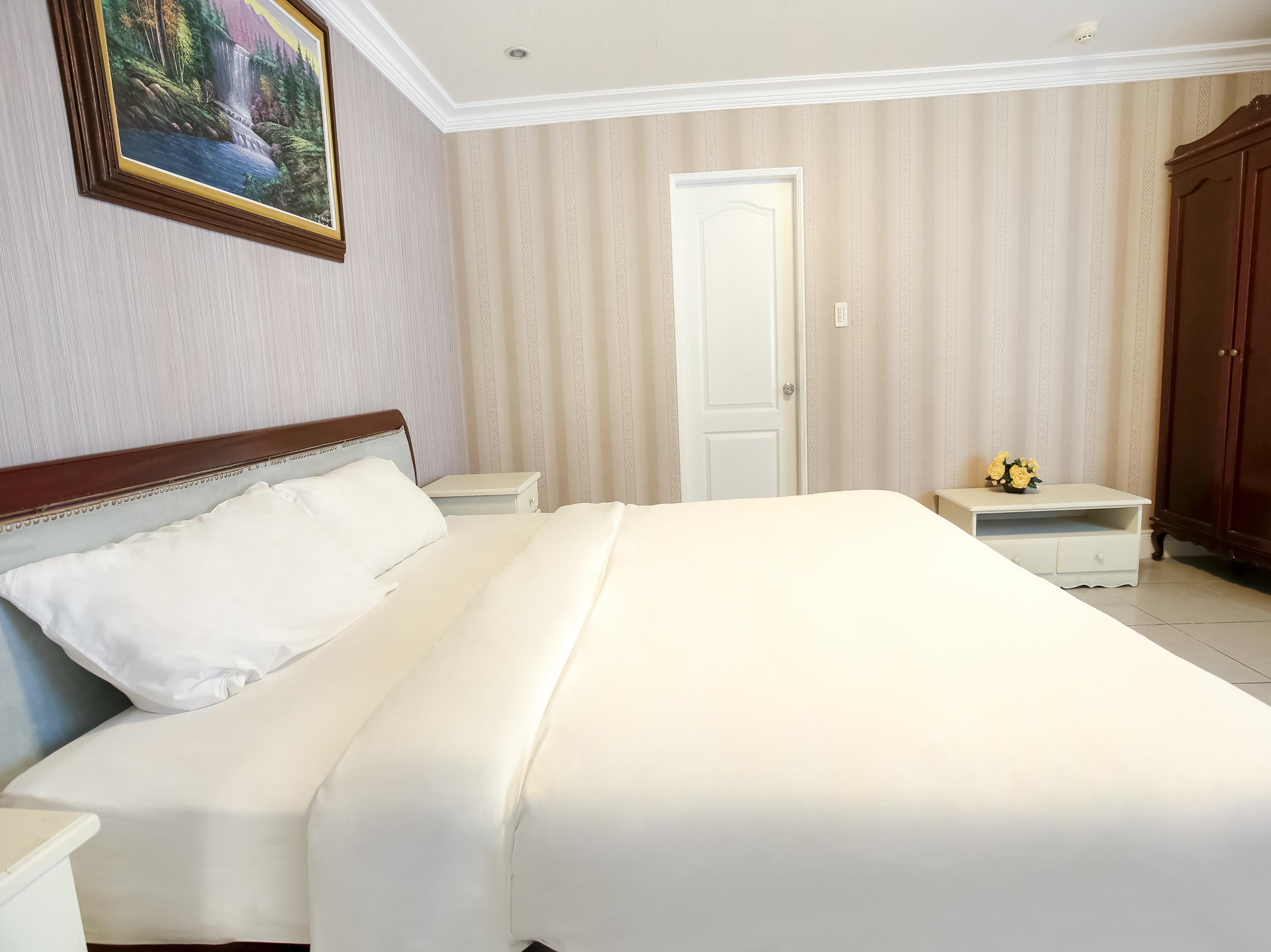 Hotel Euroasia By Bluebookers Angeles Exterior foto
