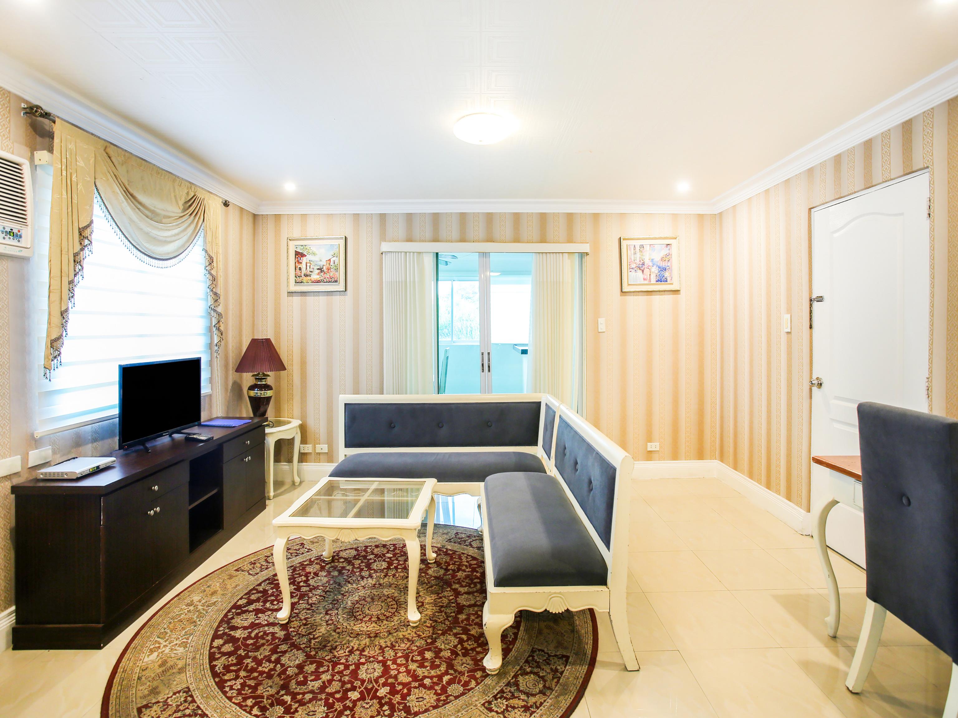 Hotel Euroasia By Bluebookers Angeles Exterior foto