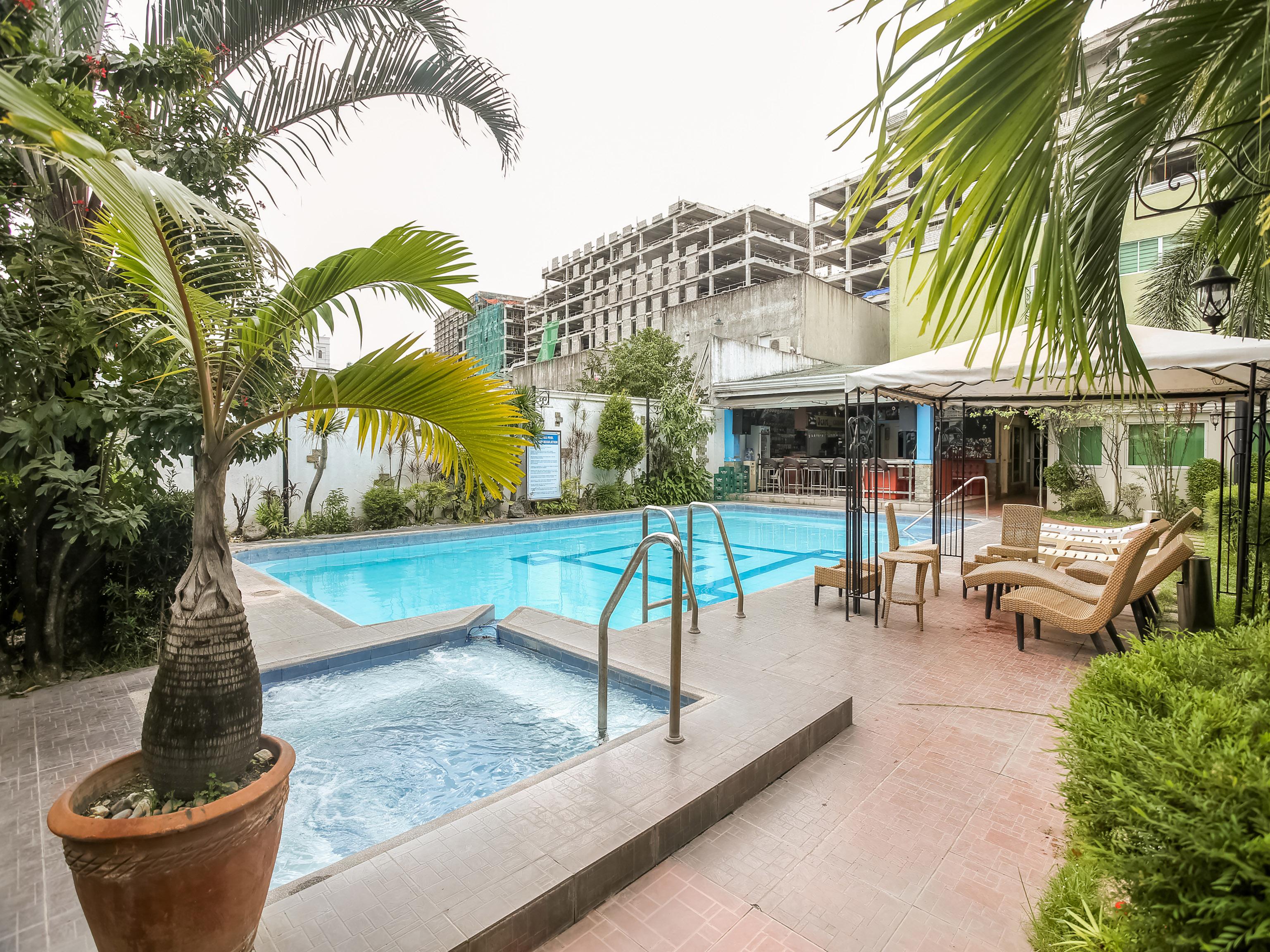 Hotel Euroasia By Bluebookers Angeles Exterior foto