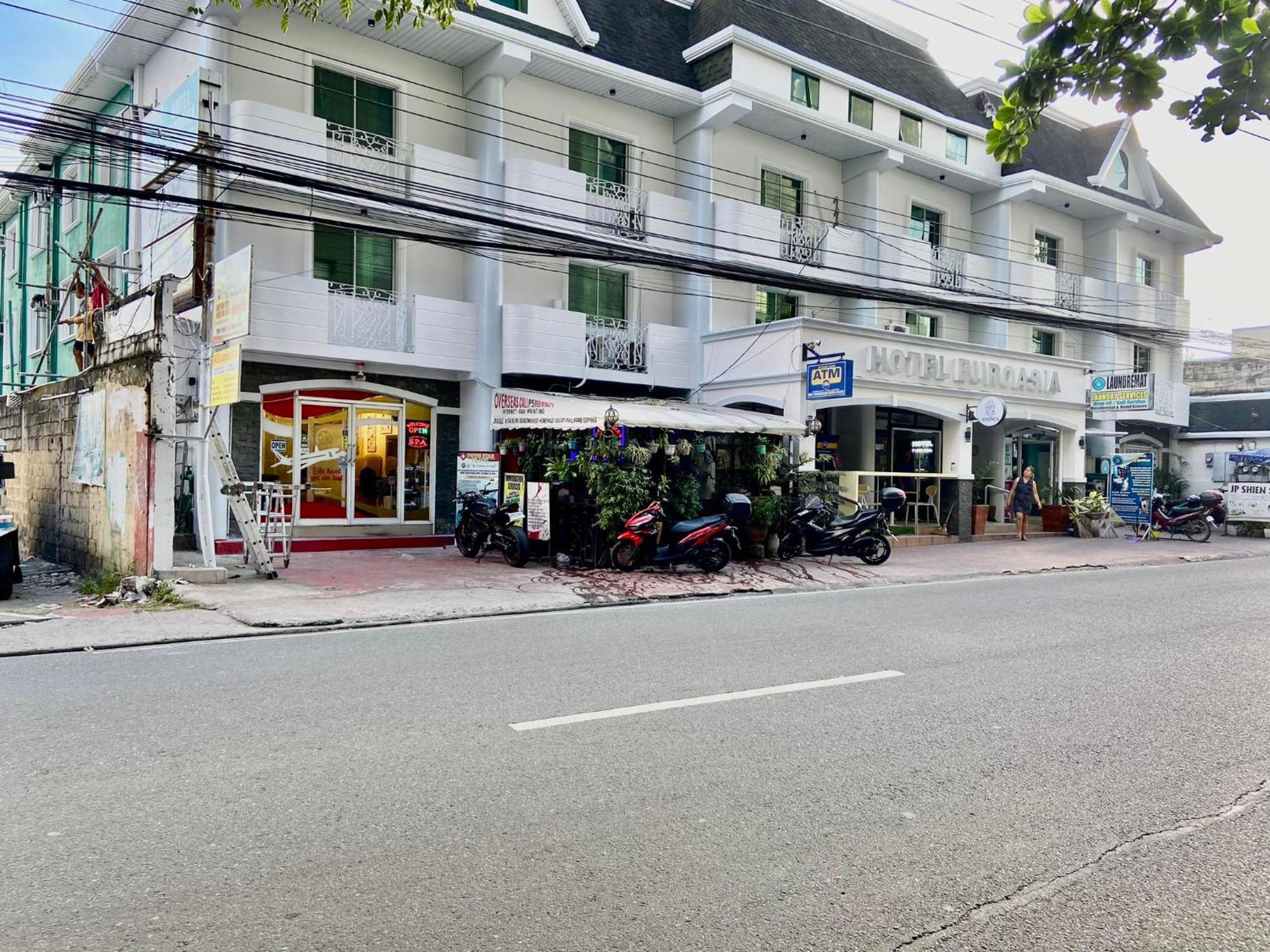 Hotel Euroasia By Bluebookers Angeles Exterior foto