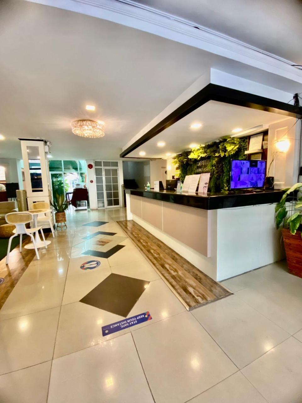 Hotel Euroasia By Bluebookers Angeles Exterior foto