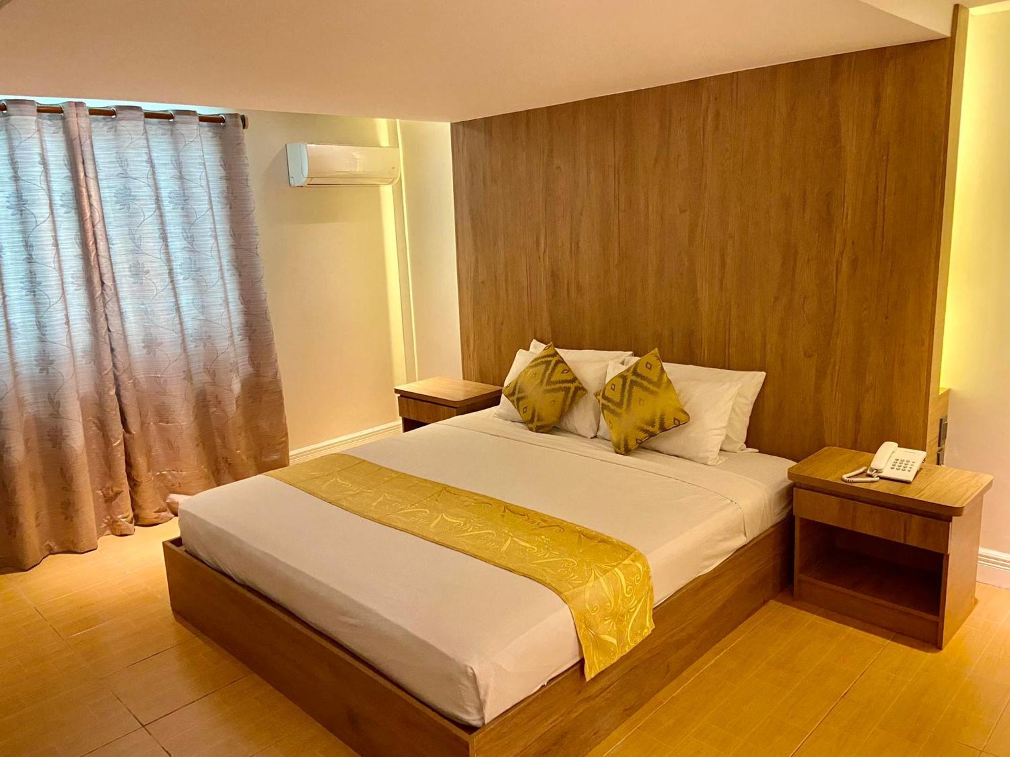 Hotel Euroasia By Bluebookers Angeles Exterior foto