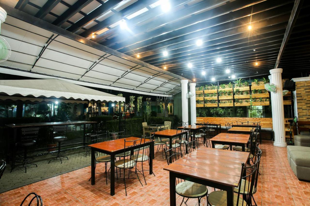 Hotel Euroasia By Bluebookers Angeles Exterior foto